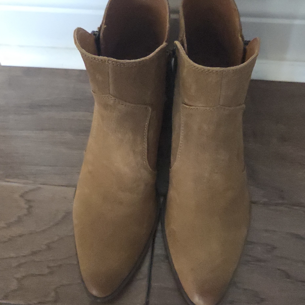 Lucky Brand Tan Ankle Booties